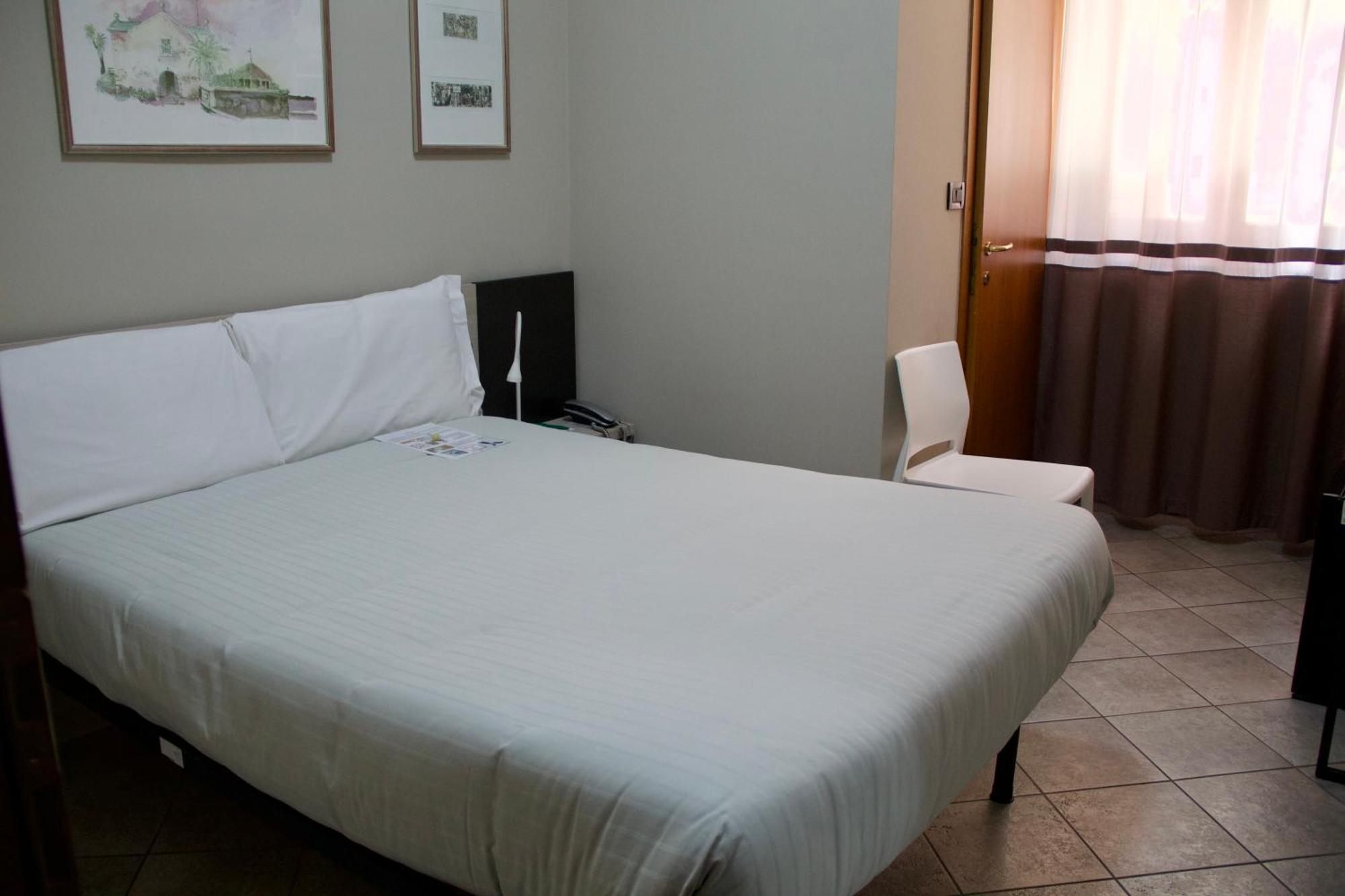 Economy Double Room,1274523376:JPEG