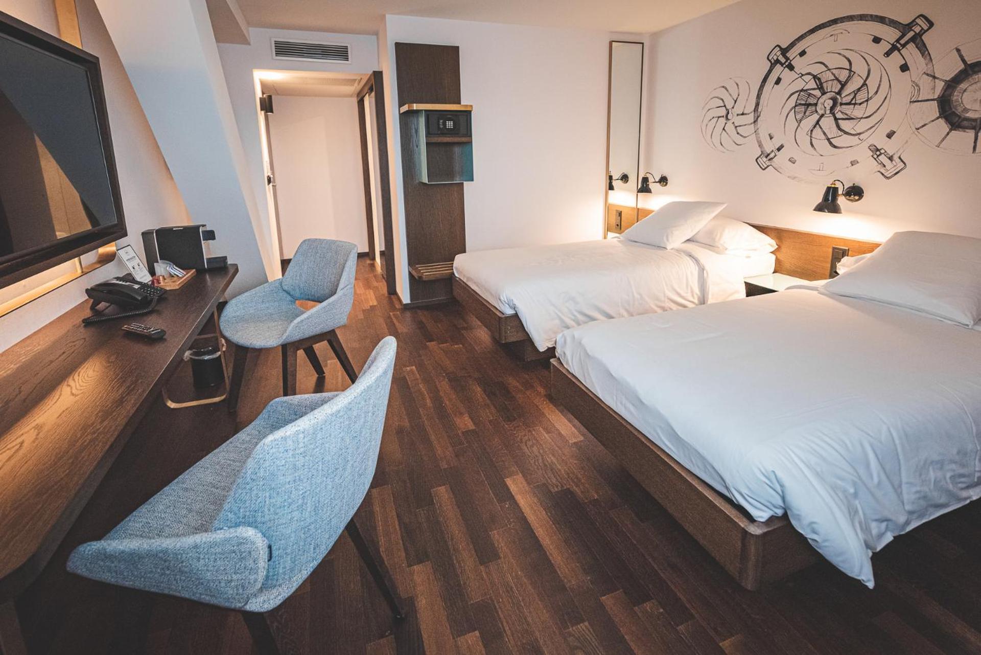 Deluxe Twin Room