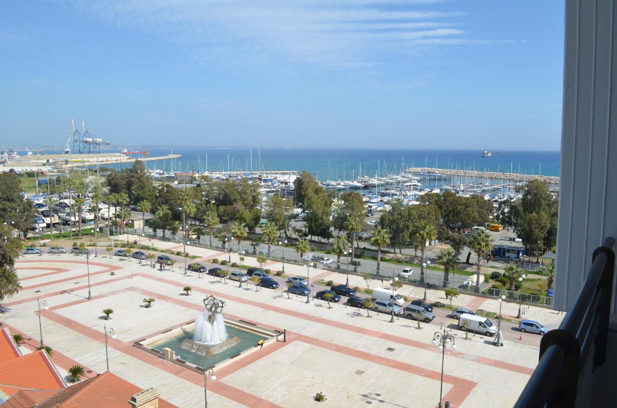 Camera Doppia con Letti Singoli con Vista Parziale sul Mare