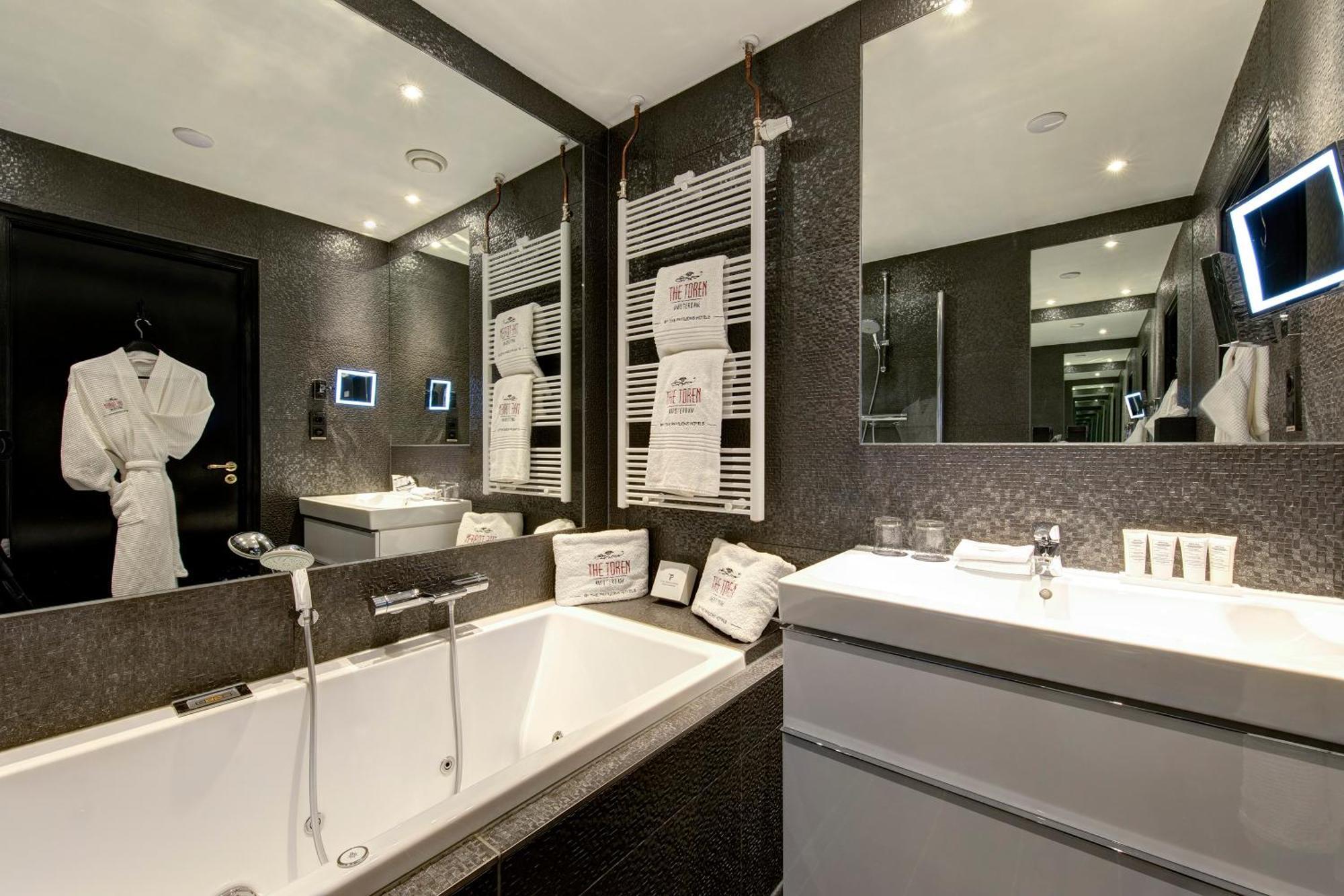 Standard Double Room Canal View with Spa Bath,1210169536:JPEG