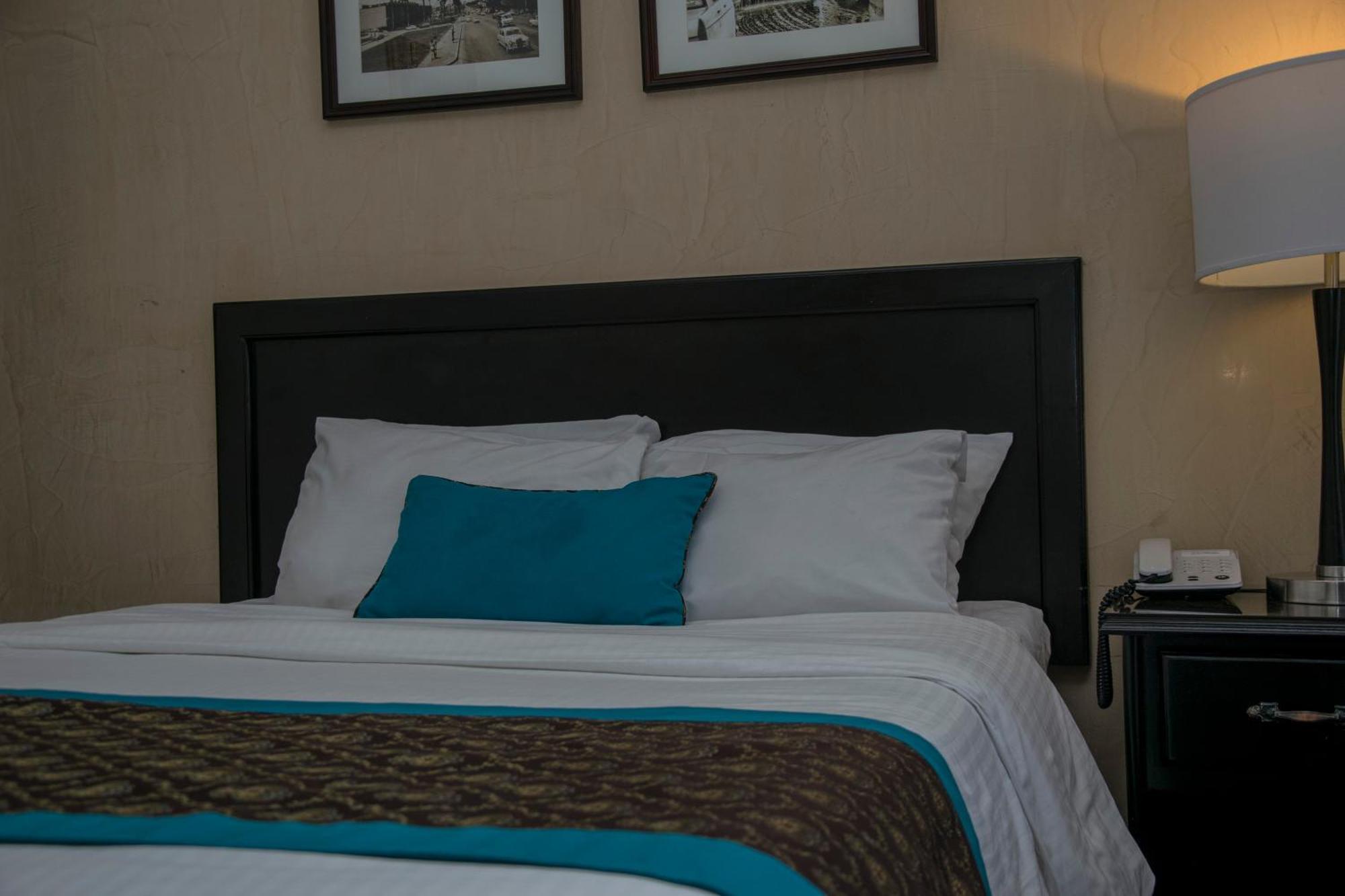Triple Room,1213542232:JPEG