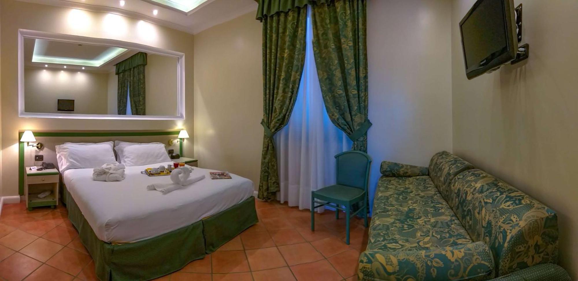 Camera Tripla con Camera King e Letto Singolo