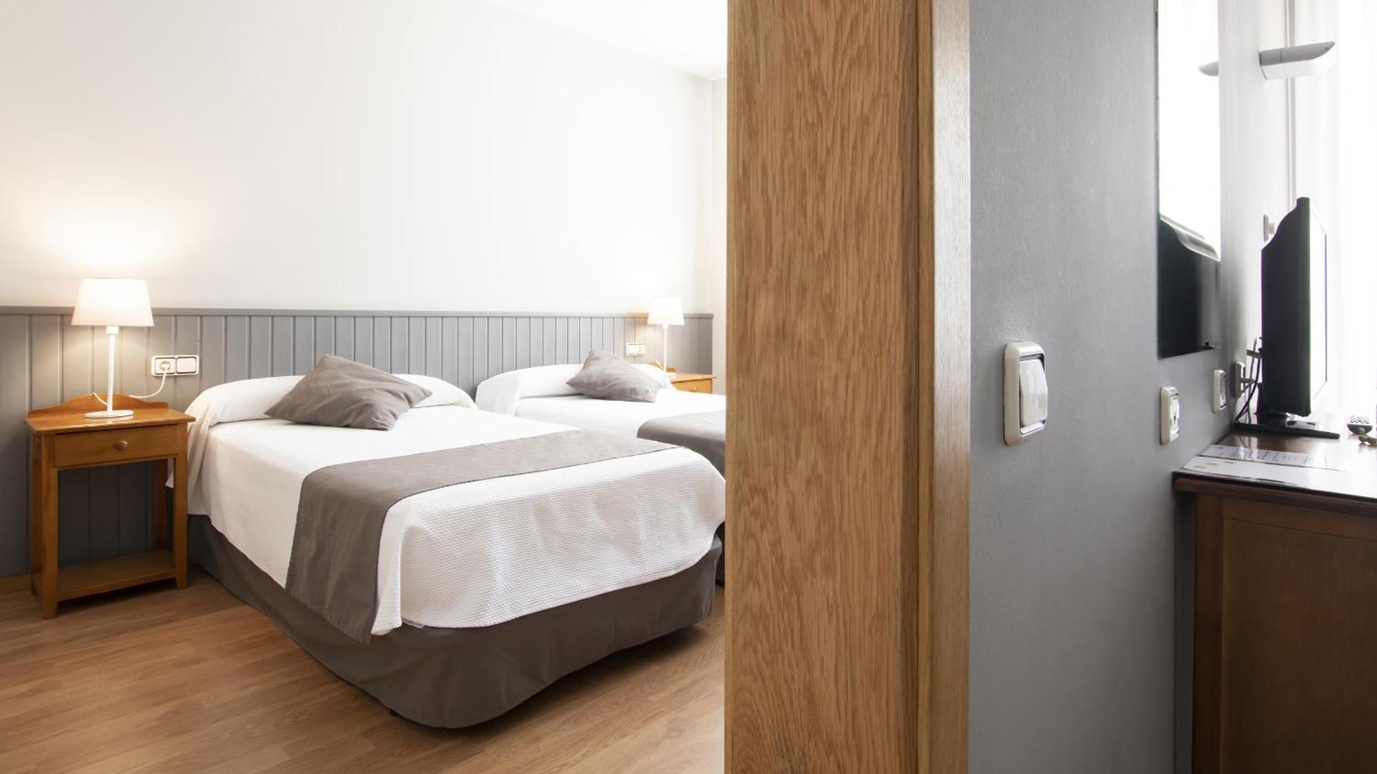 Quadruple Room,404173563:JPEG