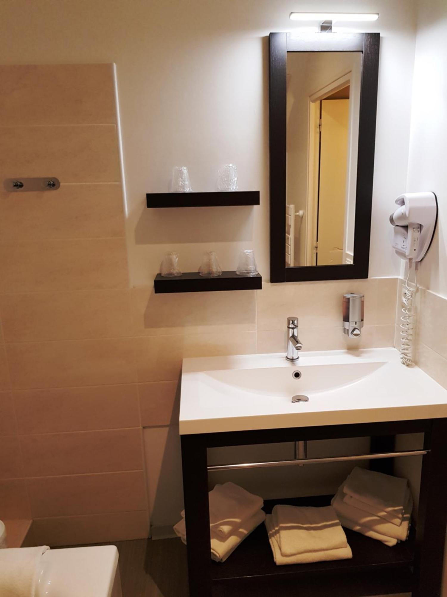 Classic Family Room,1739419951:JPEG