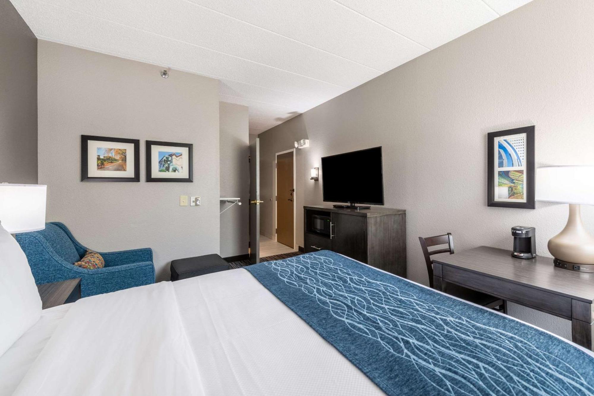 King Room - Accessible/Non-Smoking,1217562931:JPEG