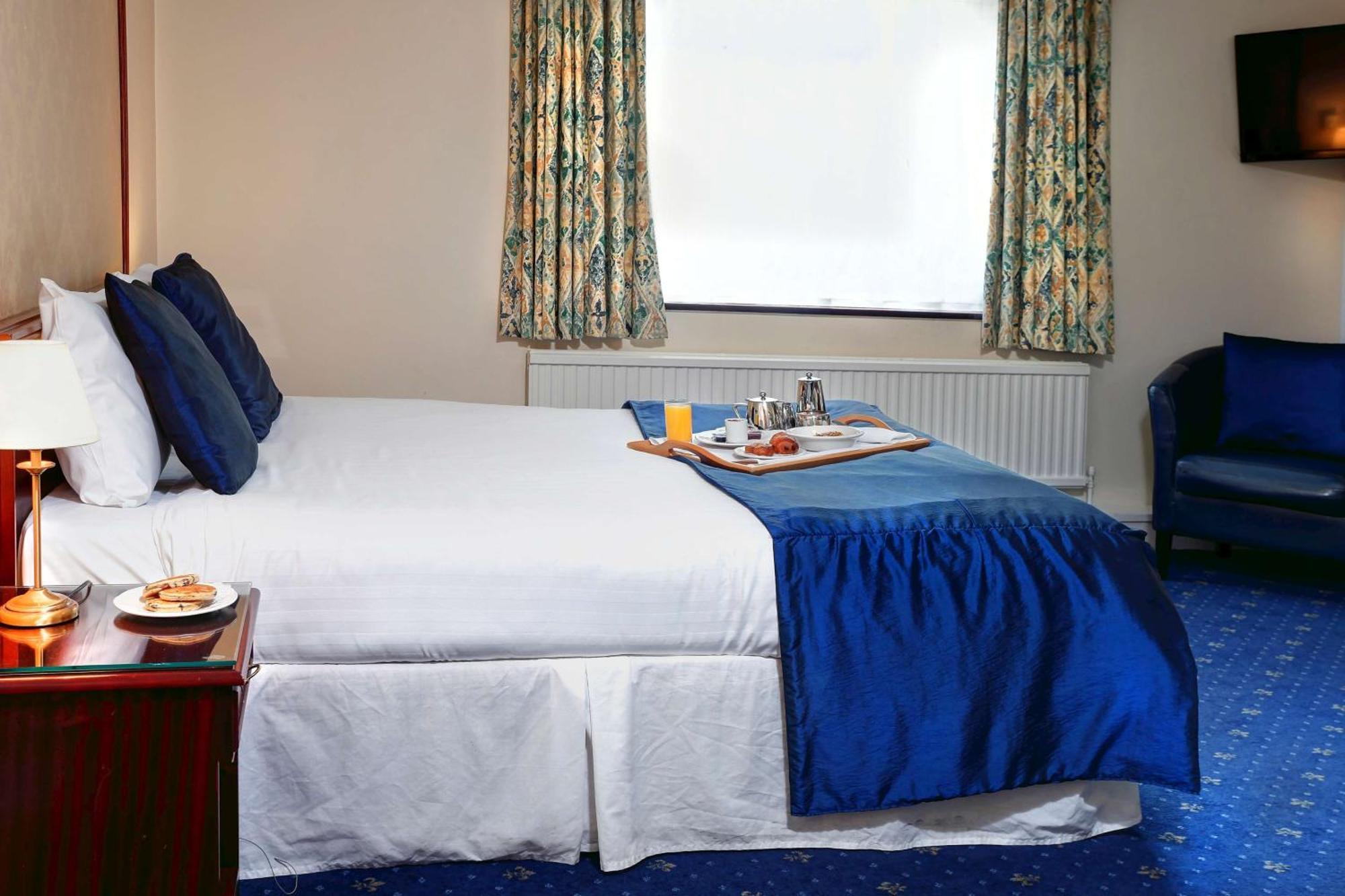 Standard Double Room Non-Smoking,799255287:JPEG