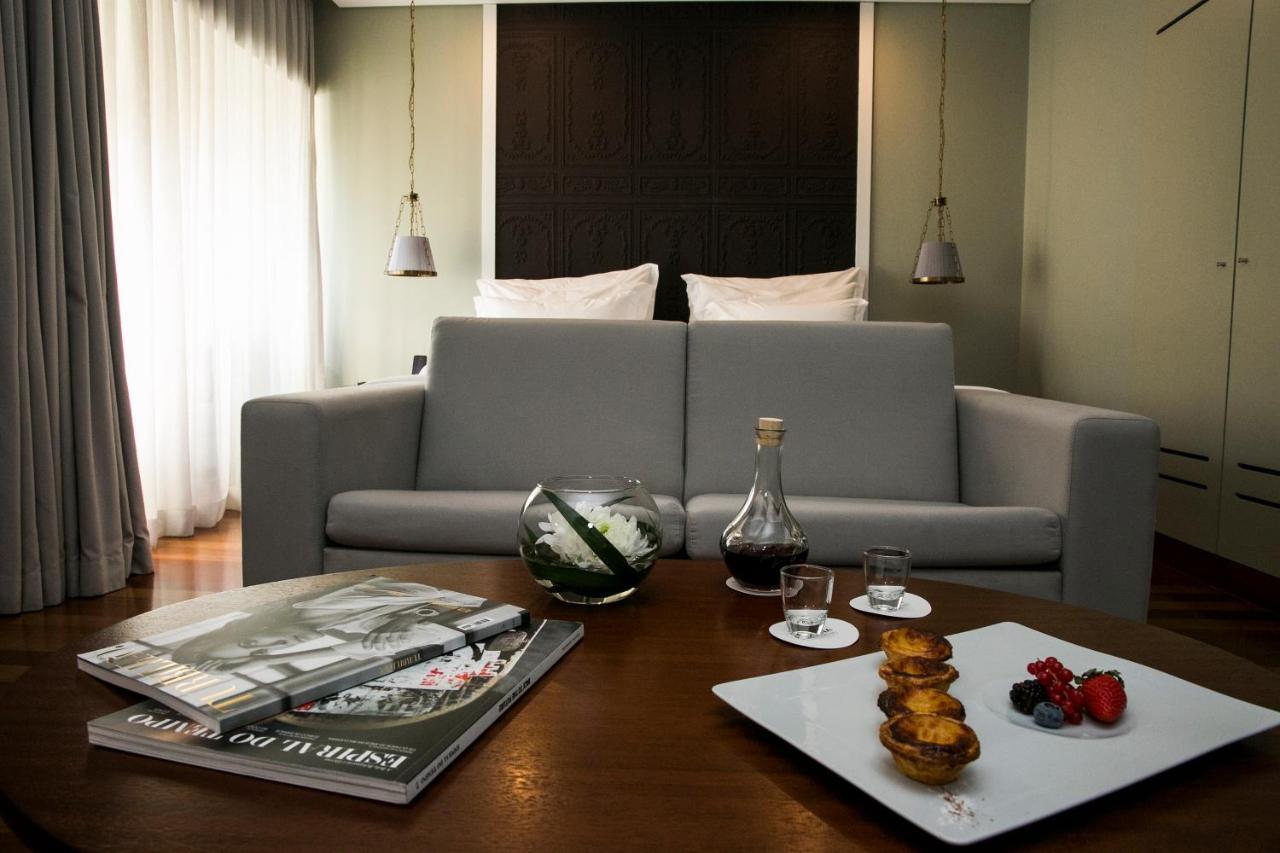 Deluxe Room with King Size Bed  (2 Adults + 1 Child),1437106792:JPEG