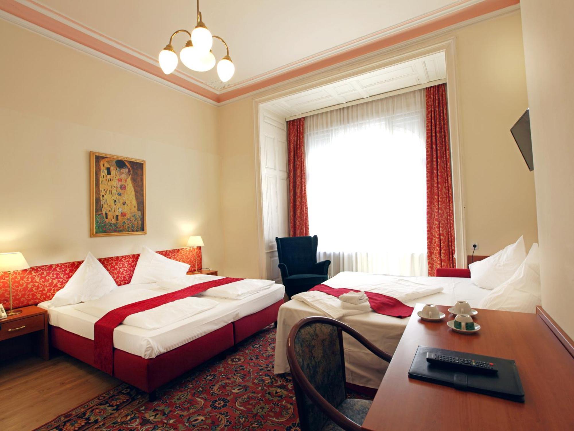 Comfort Triple Room