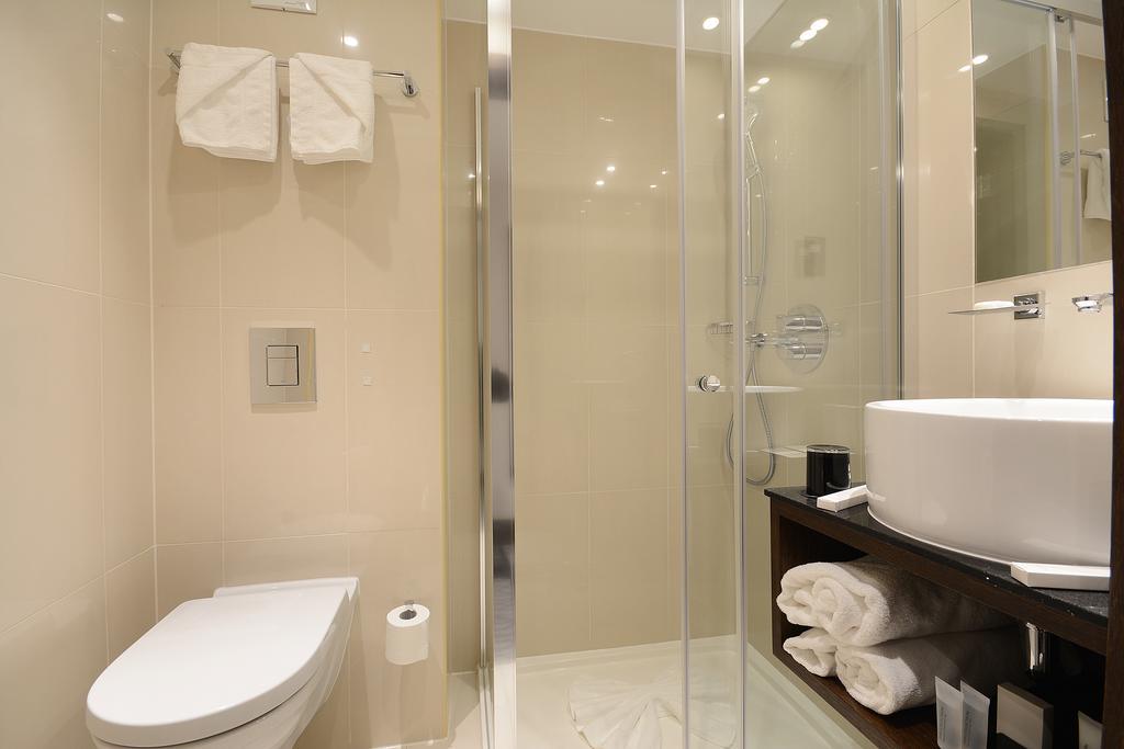 Deluxe Single Room