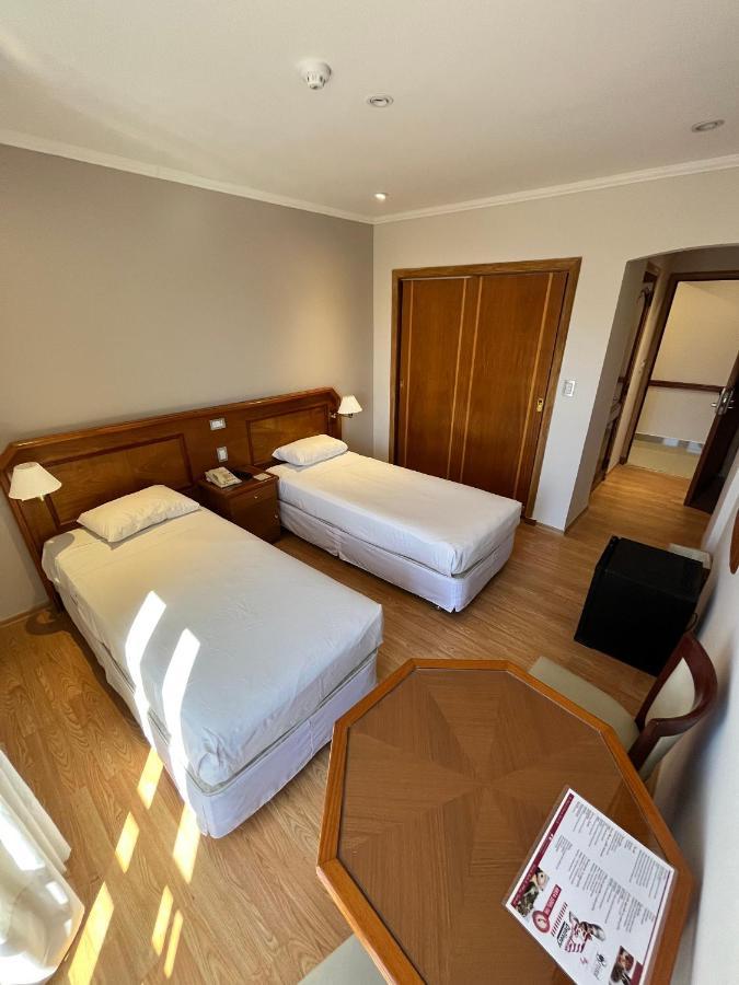 Standard Room- 2 Single Beds- Interior View