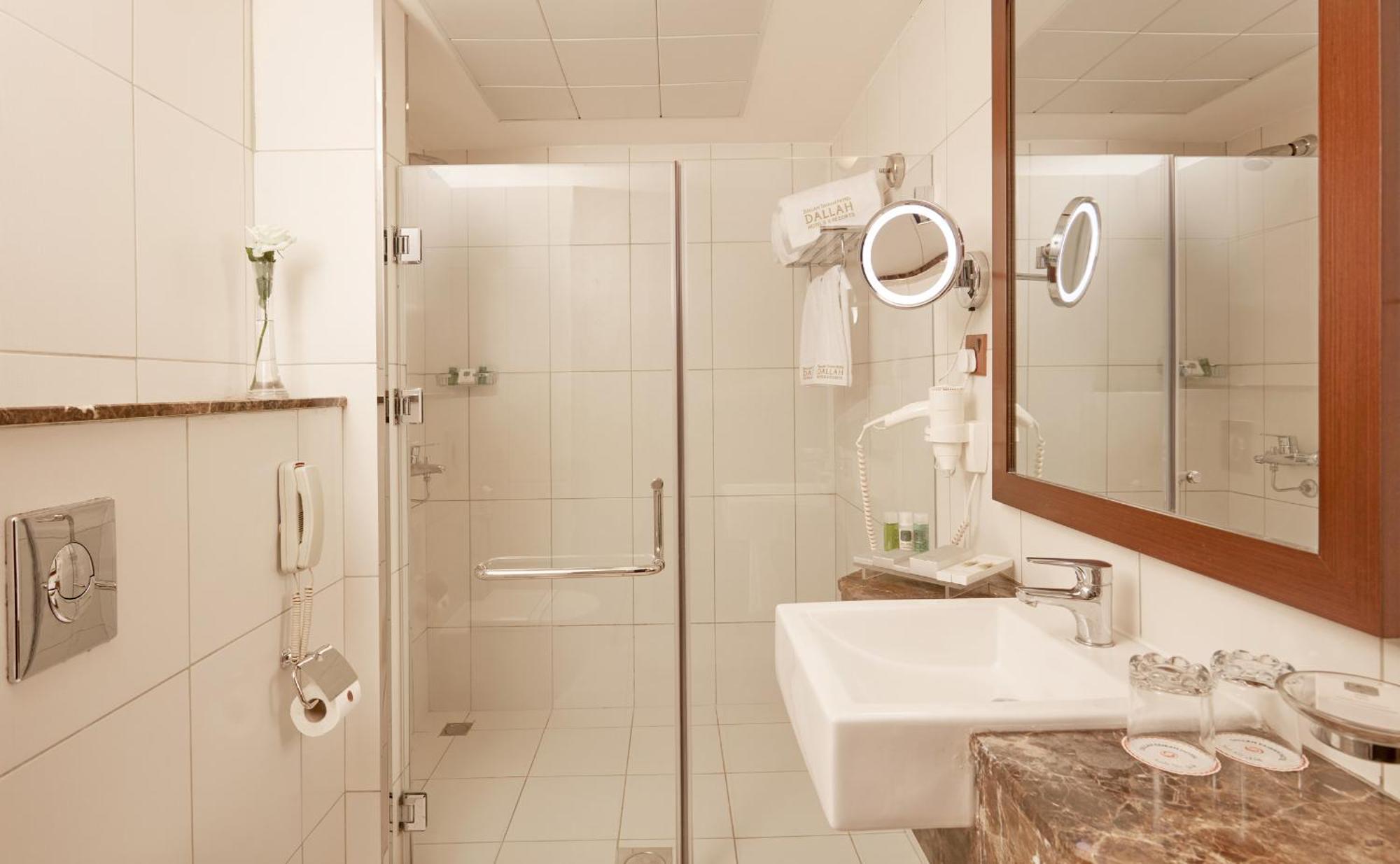 Standard Two Rooms Suite Two Washrooms Without Living Room,1390307549:JPEG