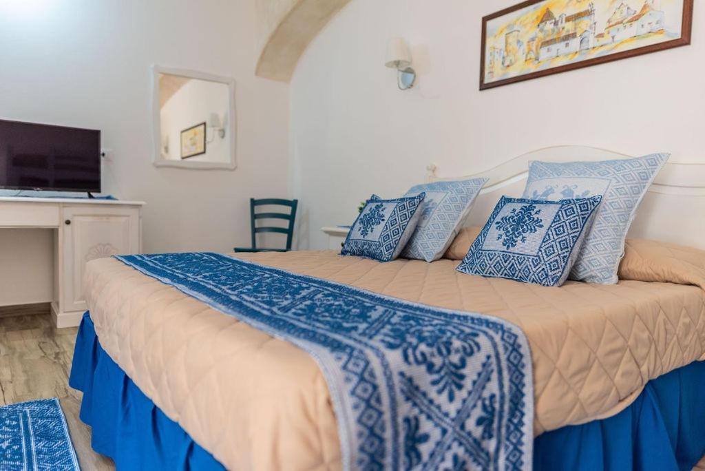 Deluxe Quadruple Room,1246134760:JPEG