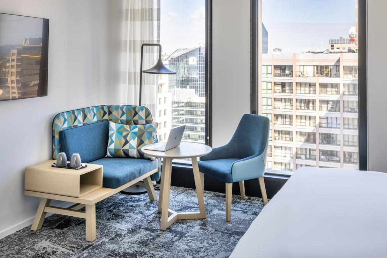 Standard Queen Room with Harbour View - Free Breakfast