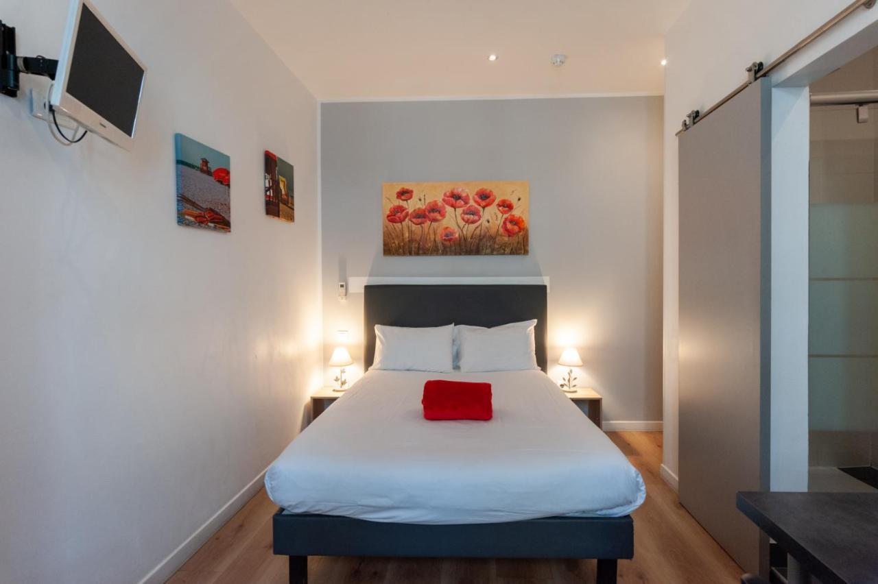 Double Room,1257055327:JPEG