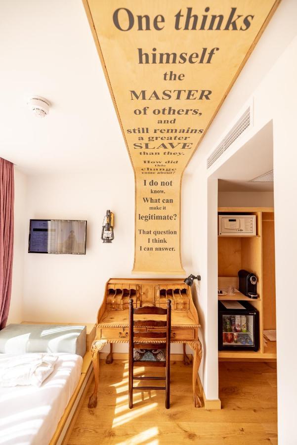 Superior Single Room,1261212685:JPEG