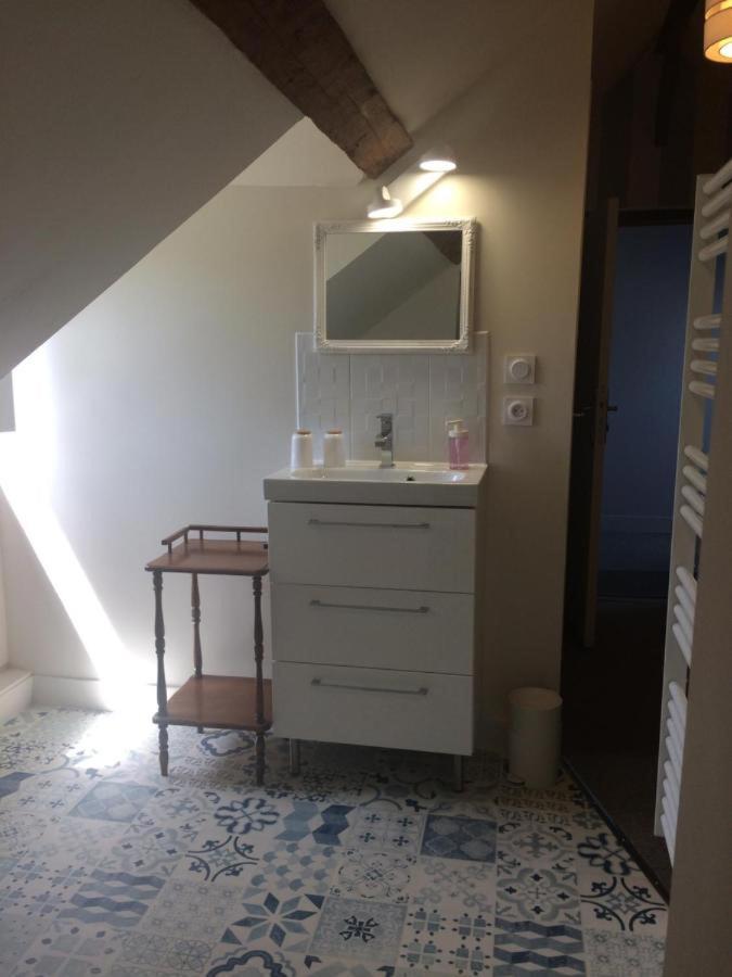 Family Room Private Bathroom