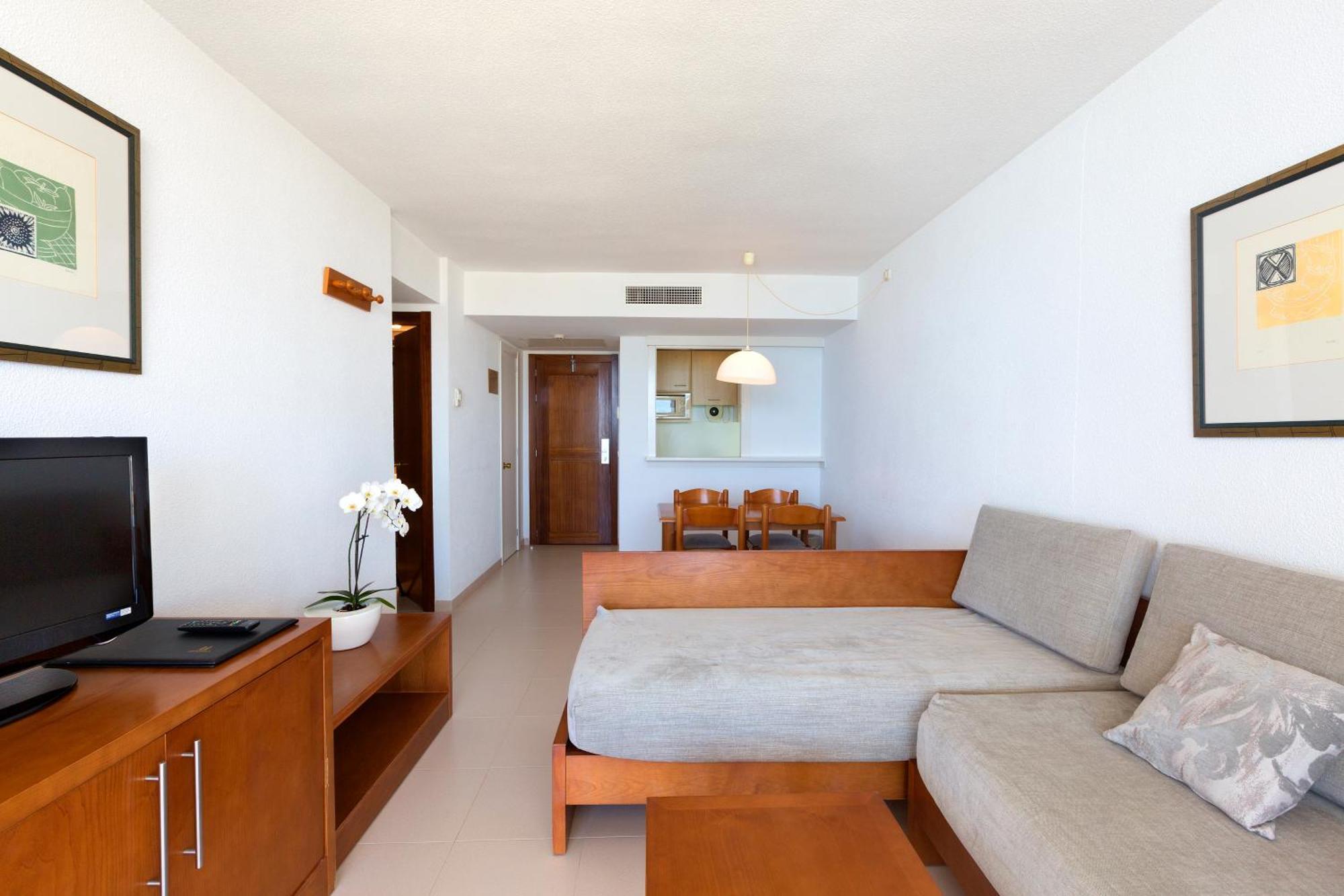 Apartment,1272379594:JPEG