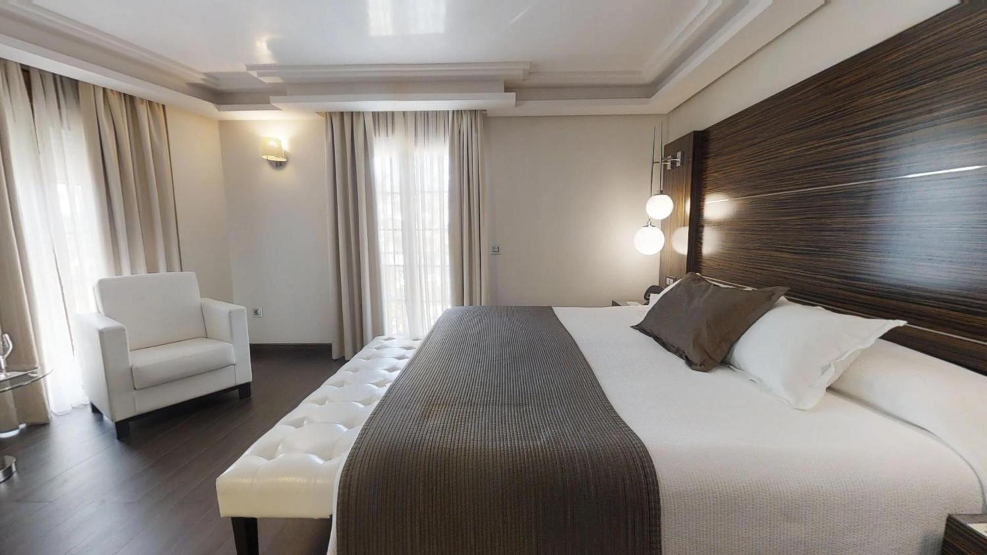 Suite city view for 4 Guests