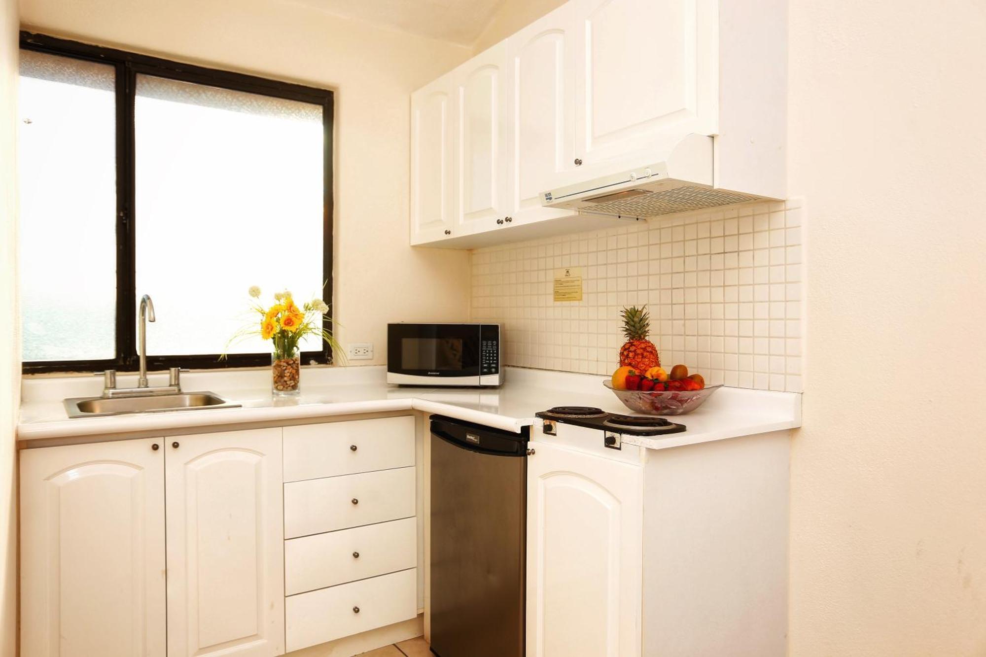 Queen Studio One Bed