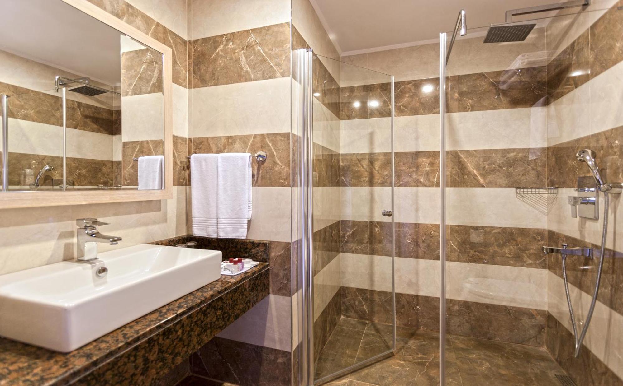 Alojamiento Executive Xperian 90 (2 adultos)