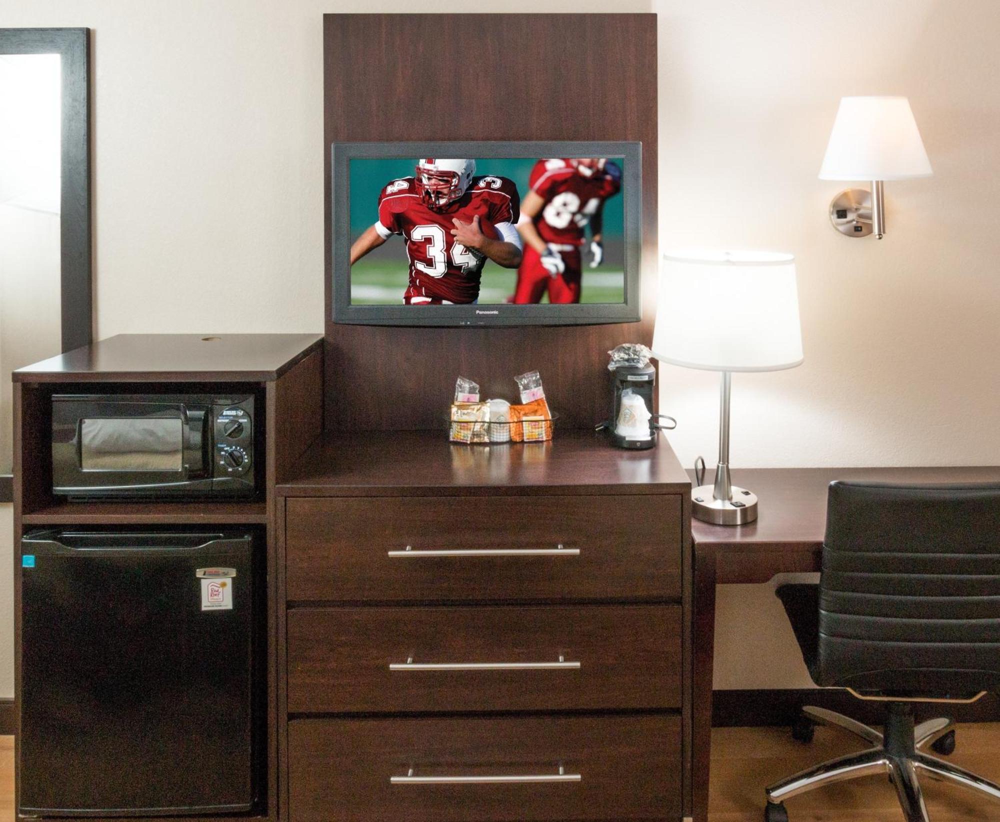 Premium King Room Disability Access Smoke Free (Upgraded Bedding and Snack Box)