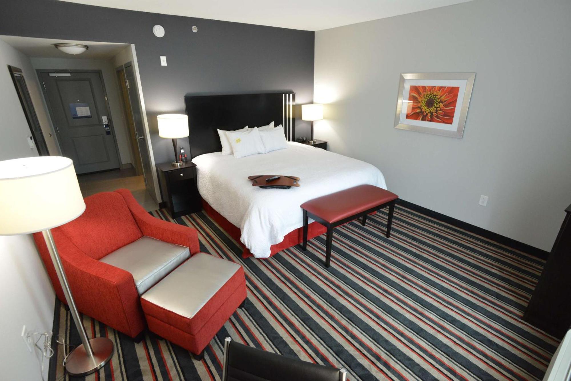 King Room with King Bed - Non-Smoking,1558057573:JPEG