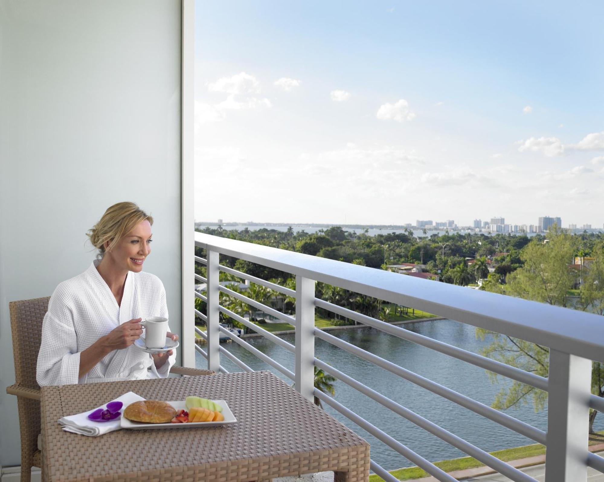 King Suite Bay View