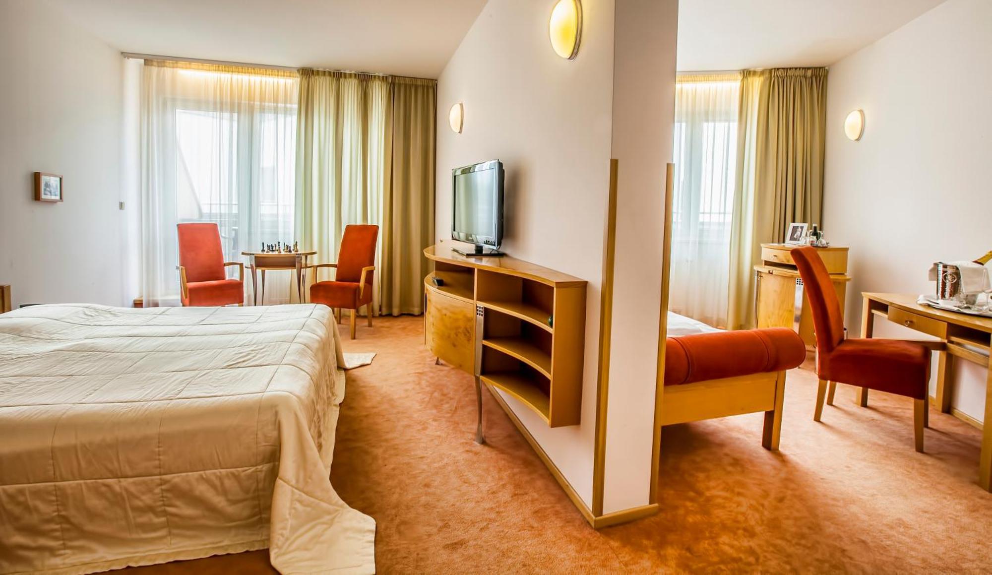 Junior Suite,1277174674:JPEG