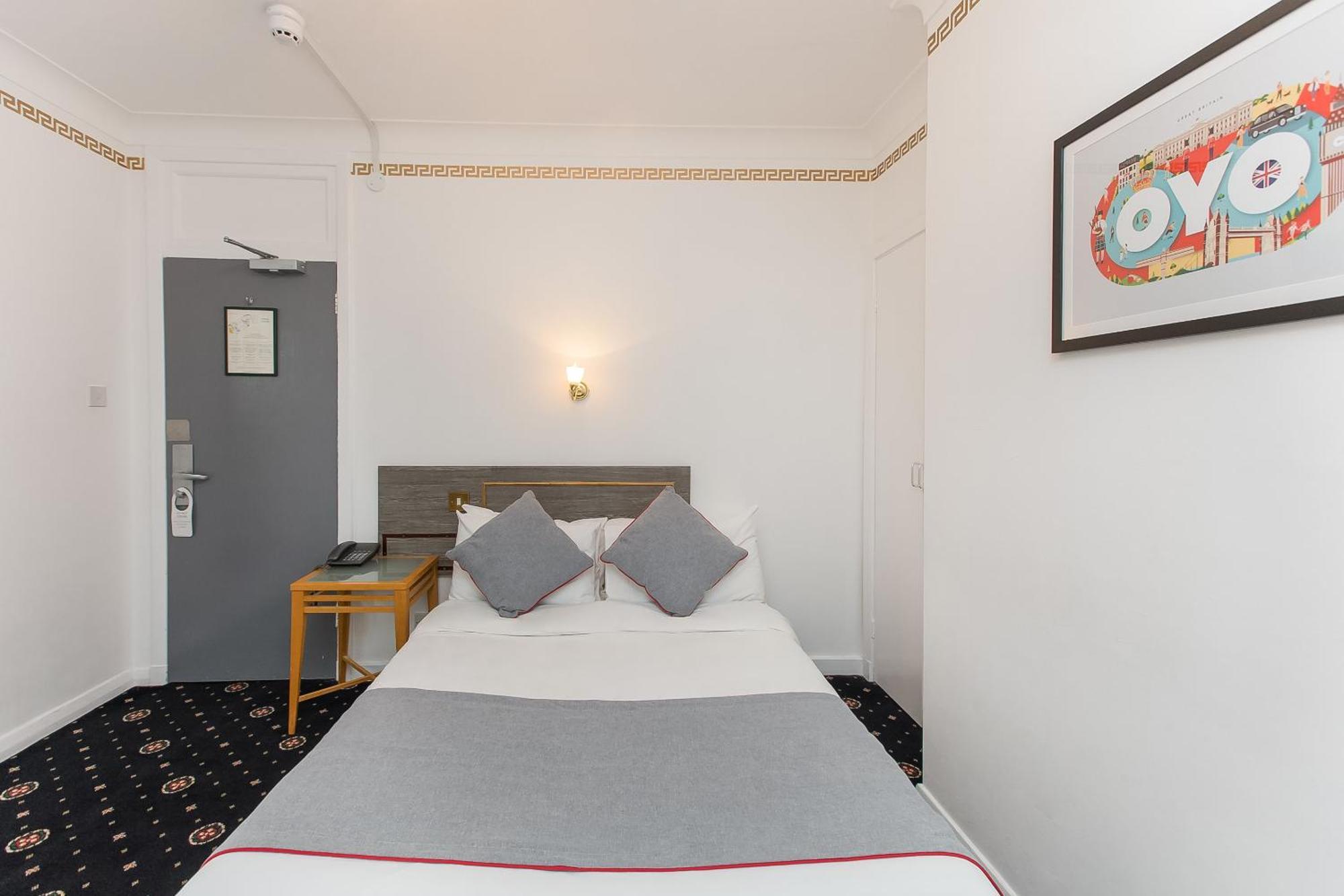 Small Double Room,1657858165:JPEG