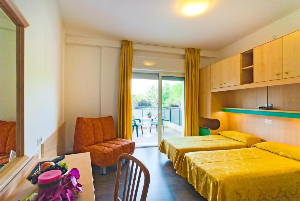 Double or Twin Room,12883266:JPEG