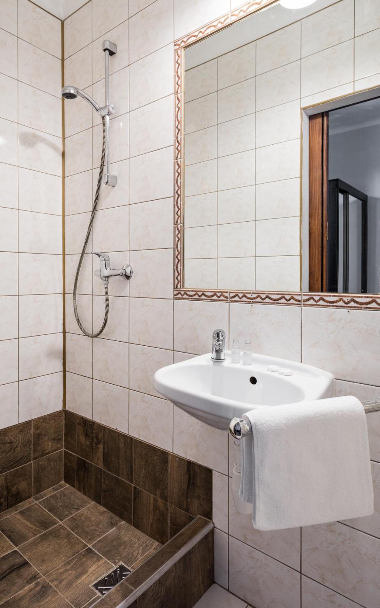 Economy Single Room