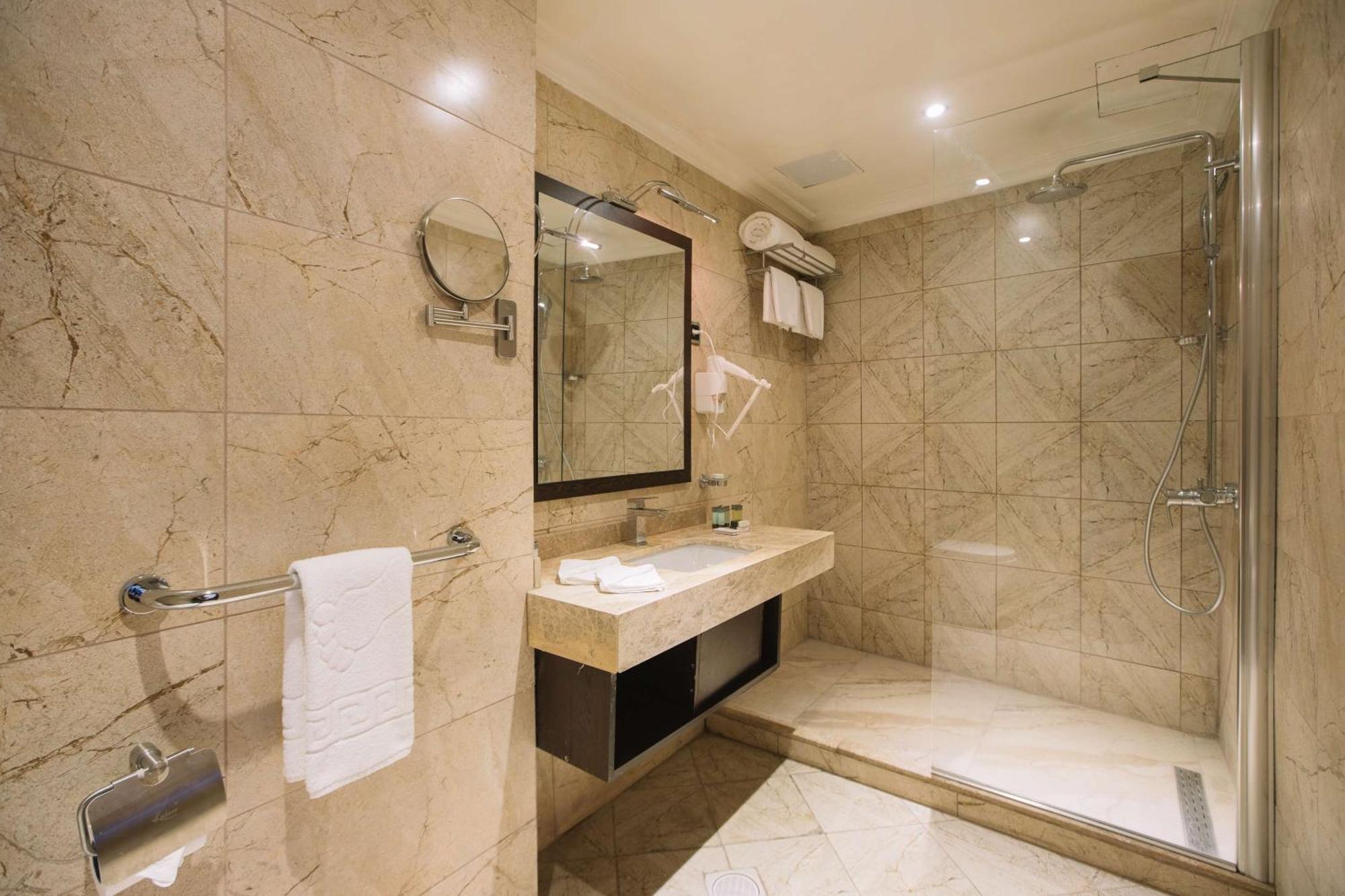 Junior King Suite,1660331877:JPEG