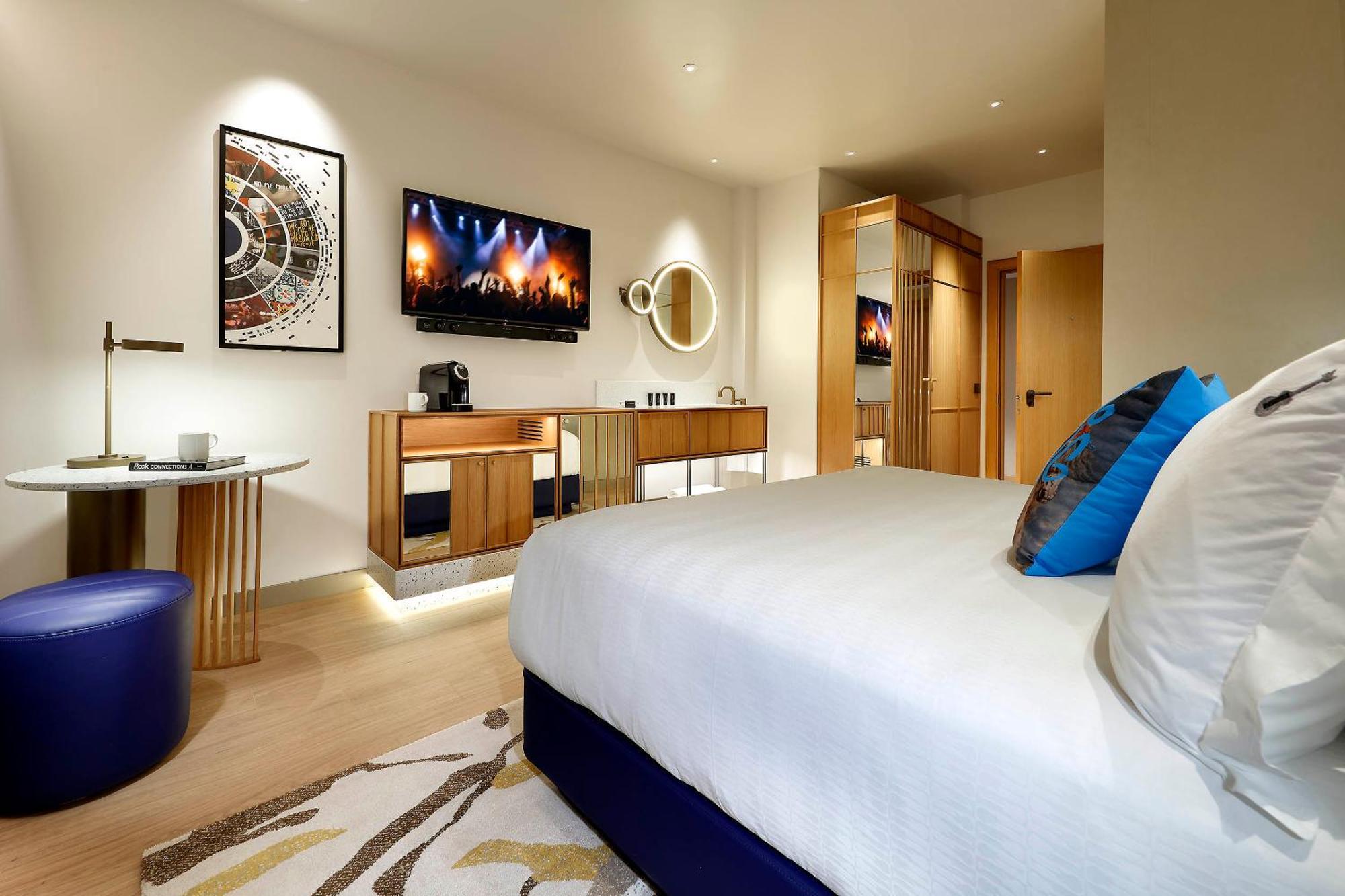 Superior Double Room City View
