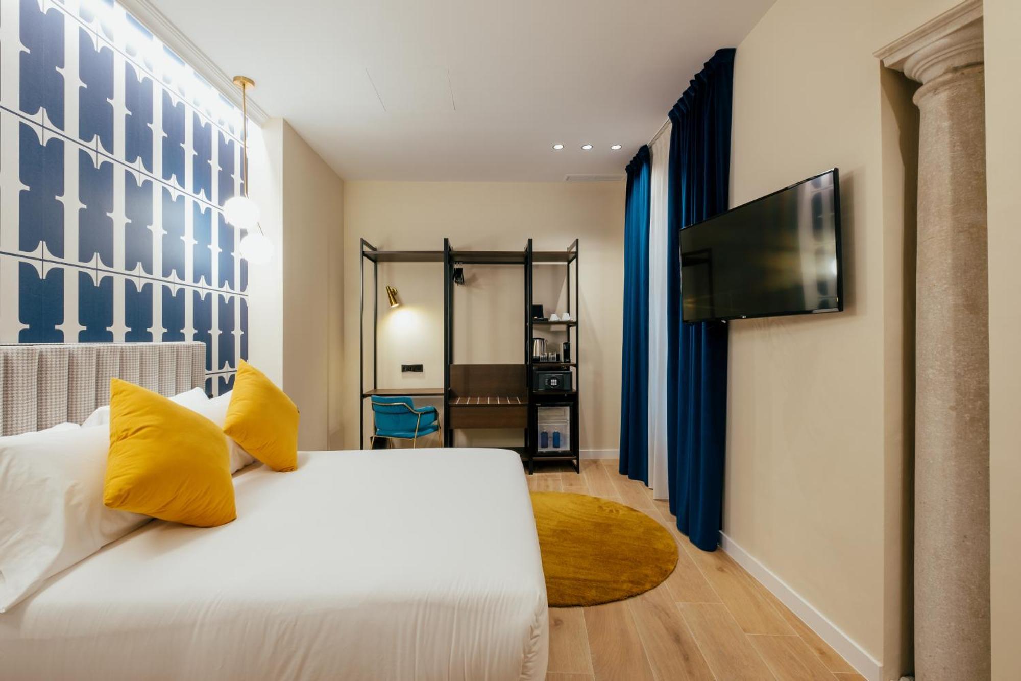 Standard Double or Twin Room,999734517:JPEG
