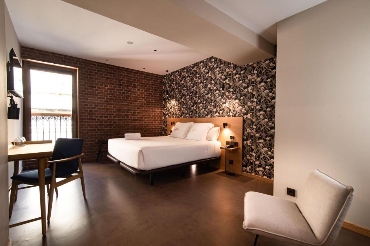 Deluxe Double or Twin Room with Balcony