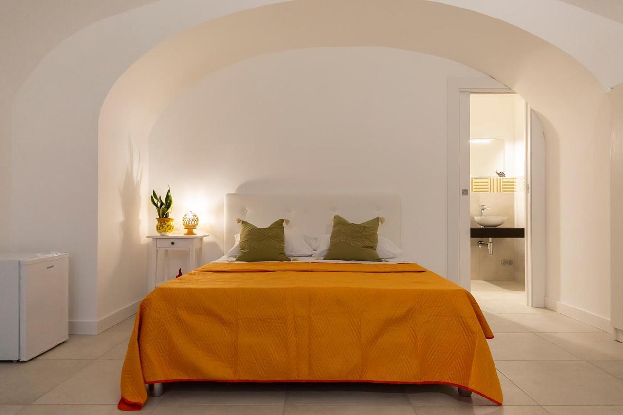 Deluxe Double Room with Extra Bed,1290702526:JPEG