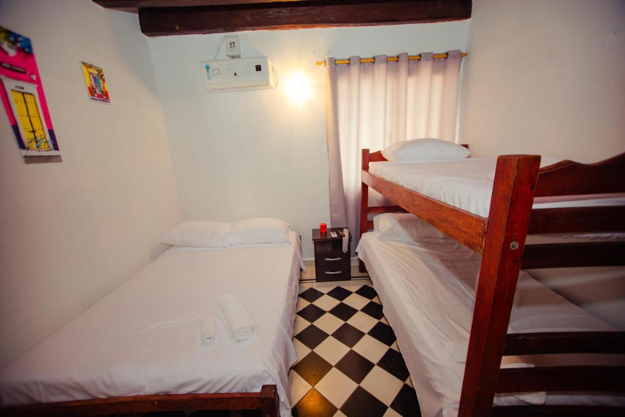 Family Room with Shower,1293510568:JPEG