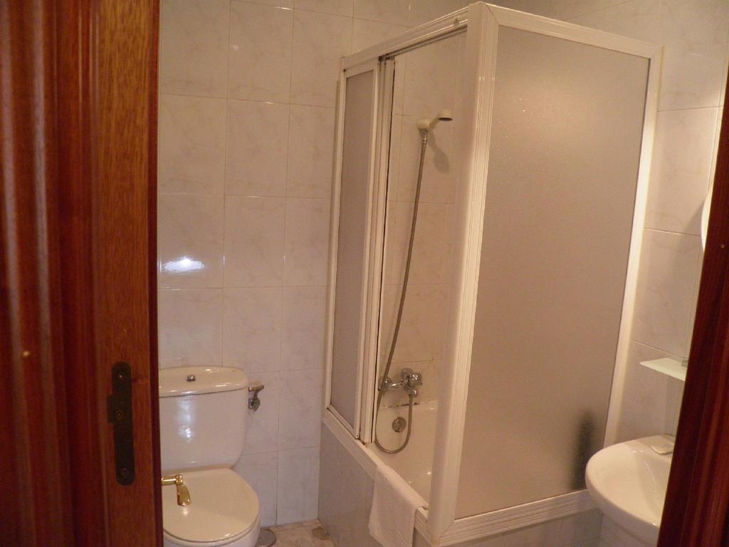 Single Room,136725036:JPEG