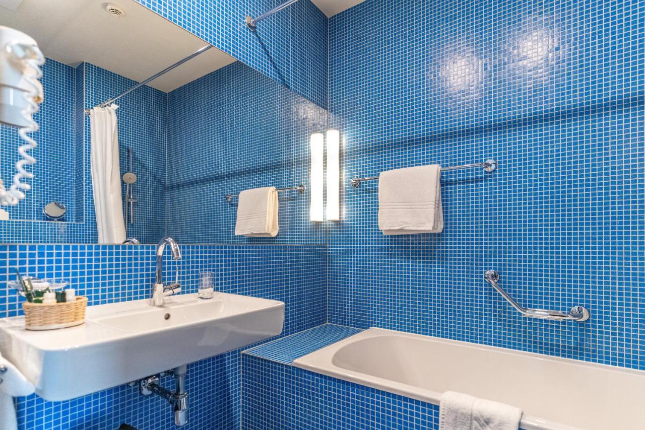 Quarto Individual com Banheira