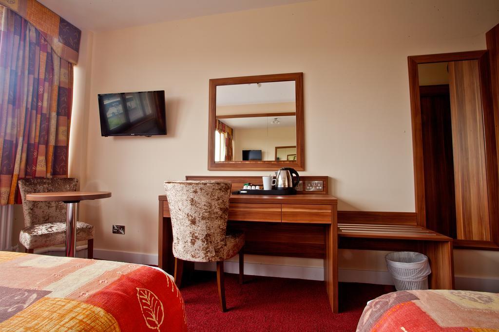 Triple Room,985539706:JPEG