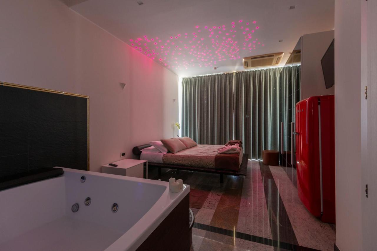 Deluxe Suite with Spa Bath and Private Garden