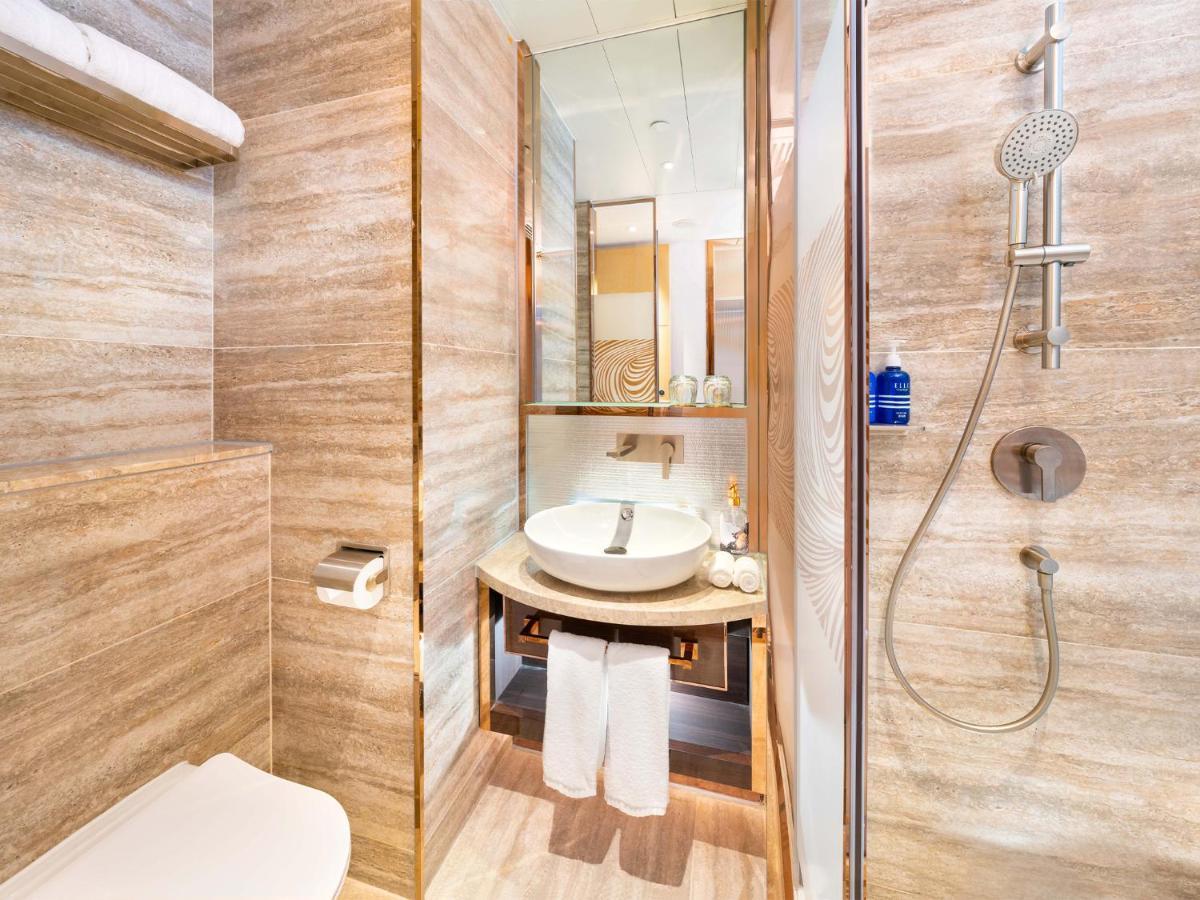 Seaview Suite