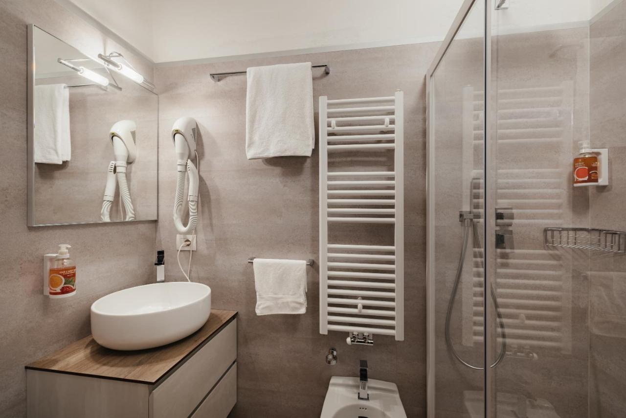 Deluxe Double Room with Balcony,1308784846:JPEG