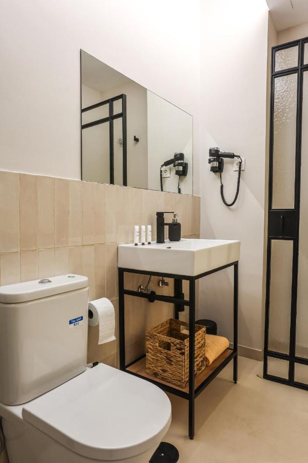 Double Room,1312259782:JPEG