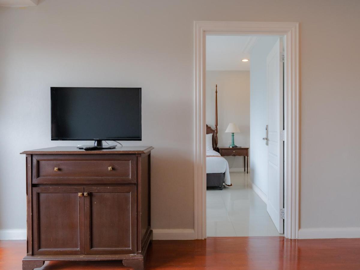 Two-Bedroom Suite