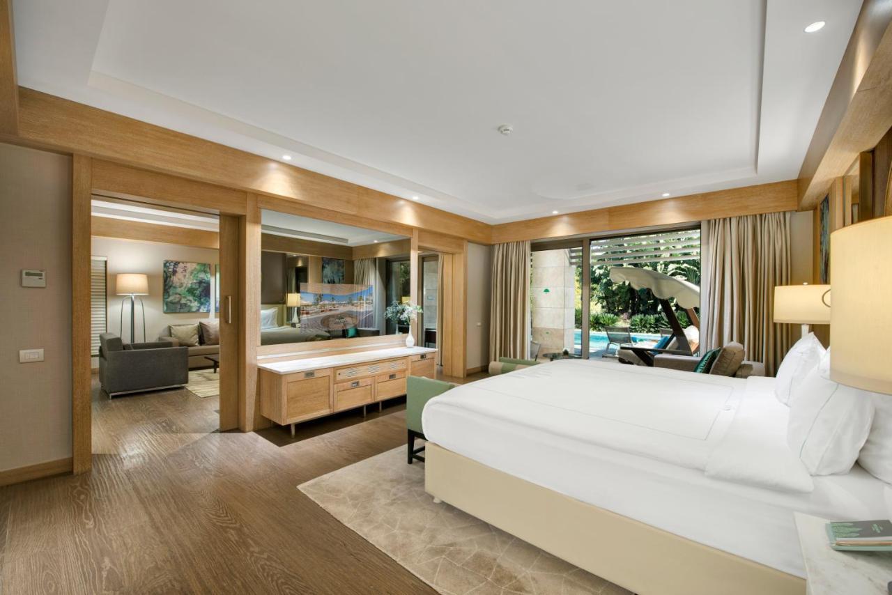 Pearl Pool Suite,1317220840:JPEG