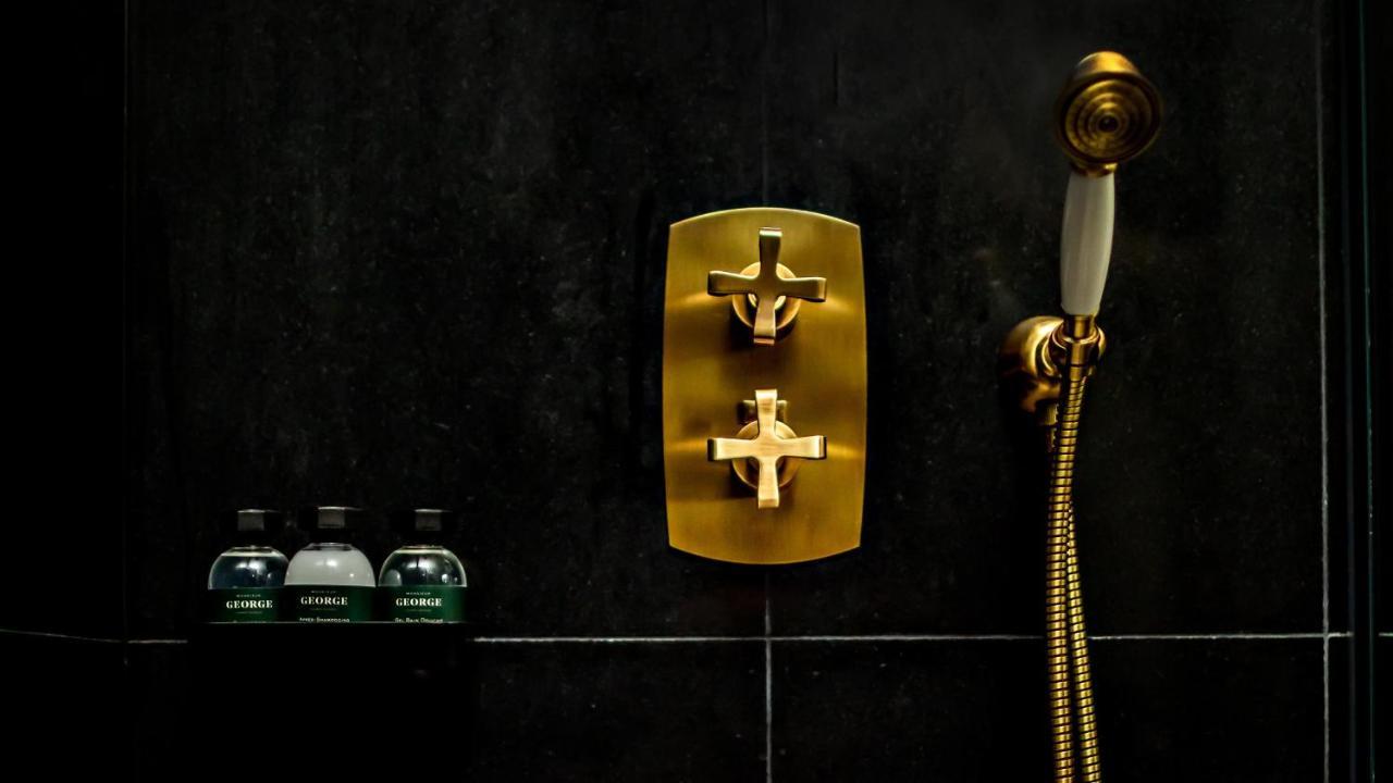 Classic Double Room with Balcony,1330335323:JPEG