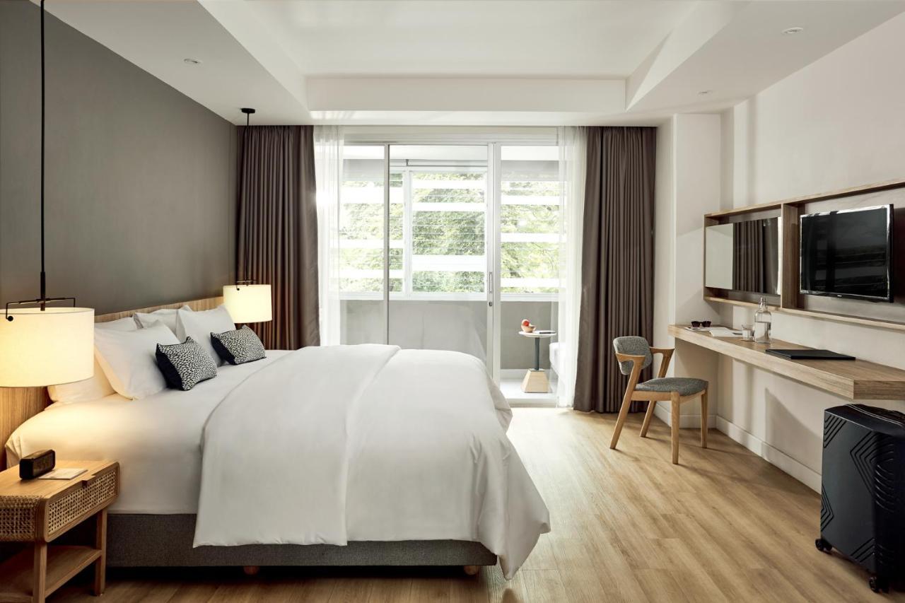 Deluxe Double or Twin Room with Enclosed Balcony,1321804357:JPEG