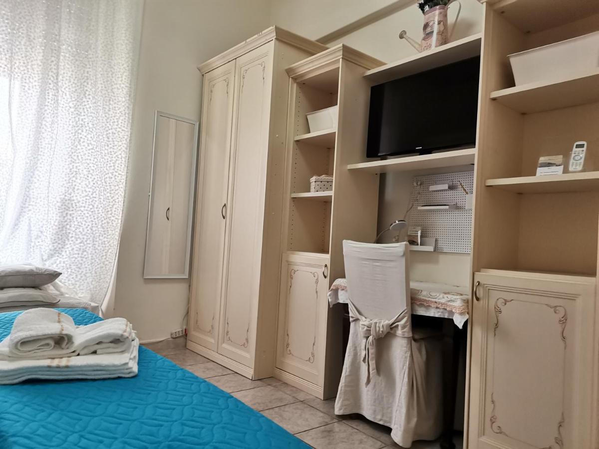 Double or Twin Room Private Bathroom