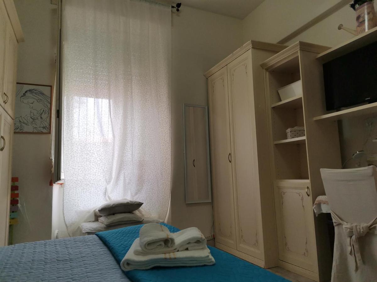Double or Twin Room Private Bathroom